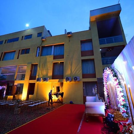 Hotel Airport Residency Bangalore Devanahalli Экстерьер фото